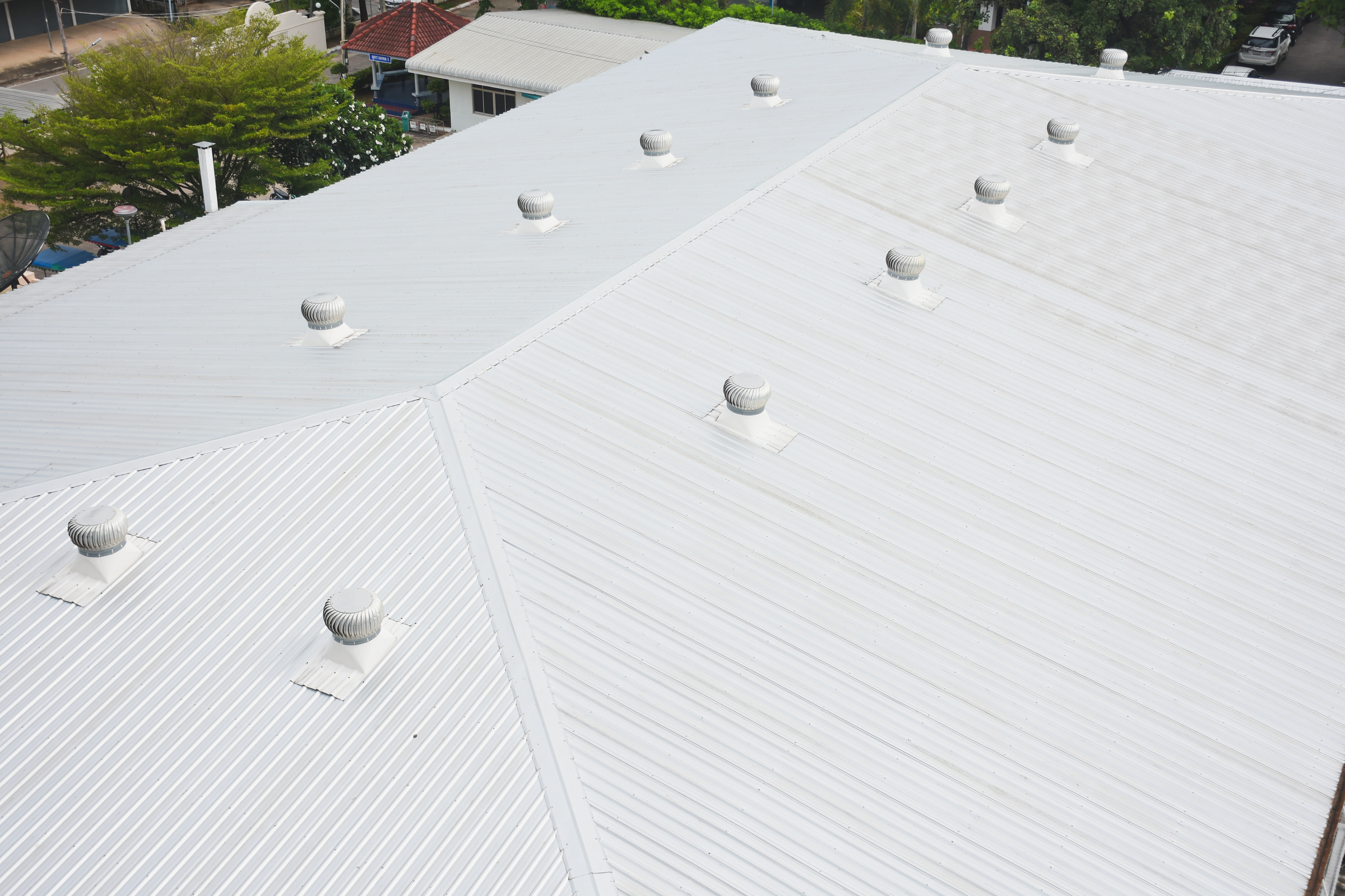 Metal Roofing in Commercial Buildings