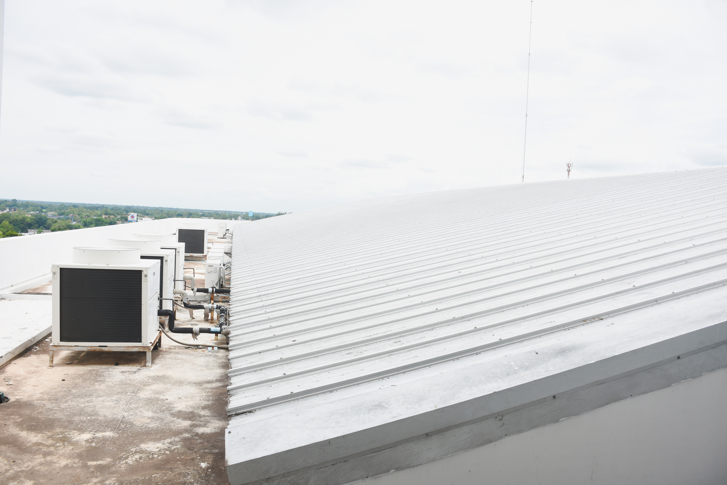 Metal Roofing in Commercial Buildings